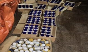 Jovem é preso com 57 mil comprimidos emagrecedores contrabandeados após tentativa de fuga na BR-401