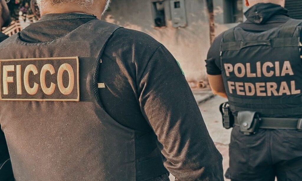 Força integrada prende foragido do Amazonas por tráfico e apreende drogas em residência de Mucajaí