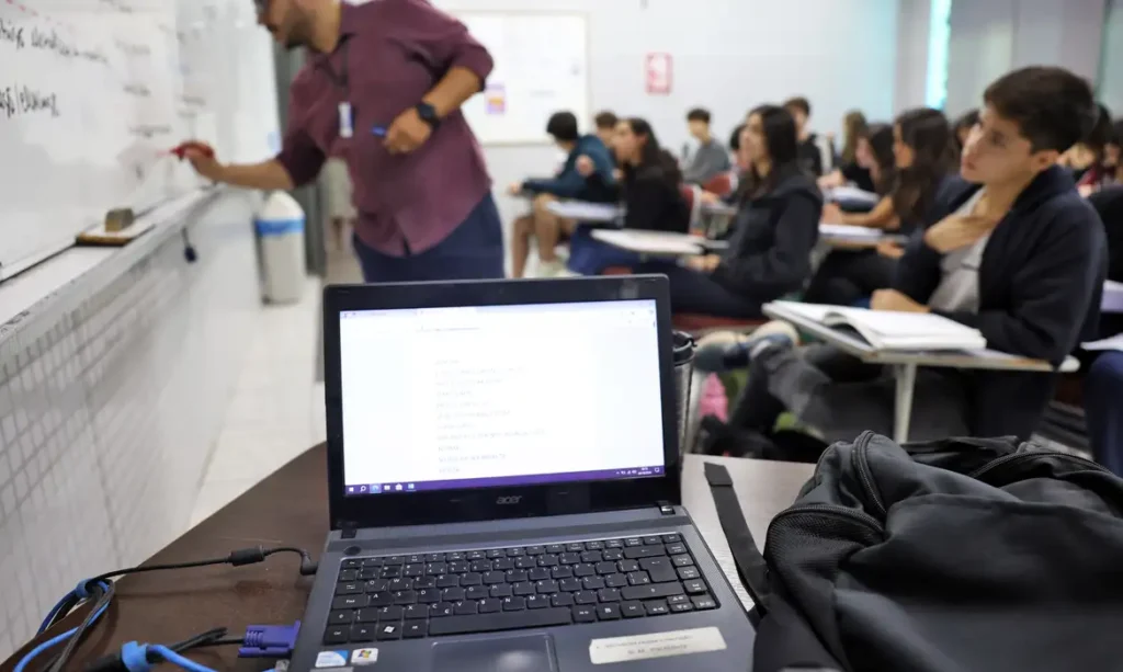 Candidatos do Fies devem complementar dados da inscrição até terça-feira