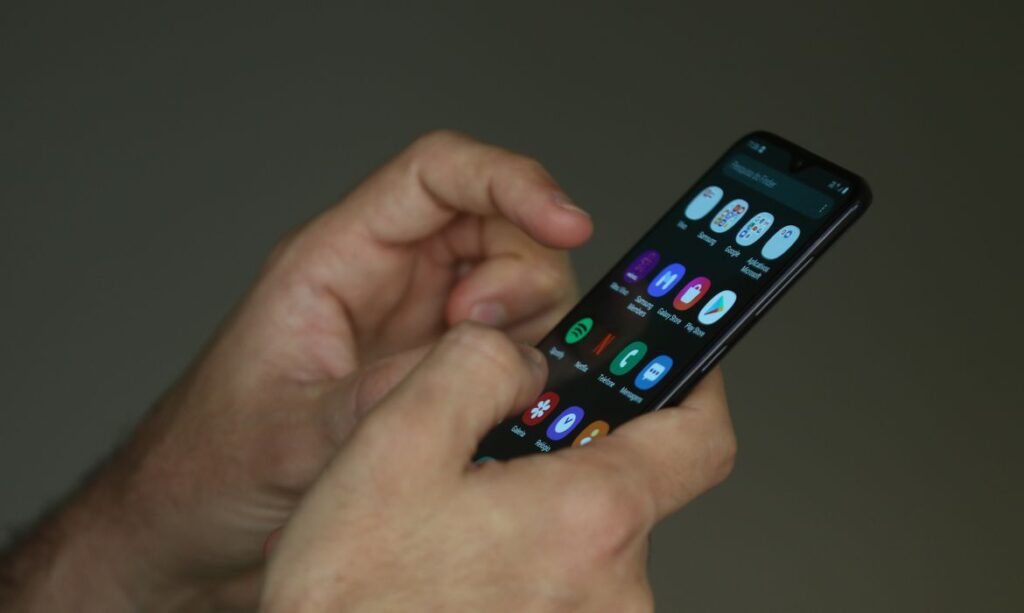 SUS amplia atendimento em saúde mental com plataforma digital para jovens